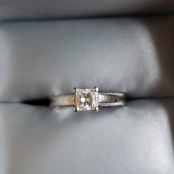 Diamond ring - Picture 4 of 5